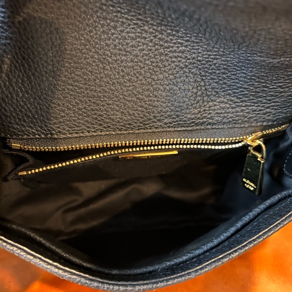 Michael Kors Collection Crossbody and BONUS tassel keychain! - Picture 6 of 7